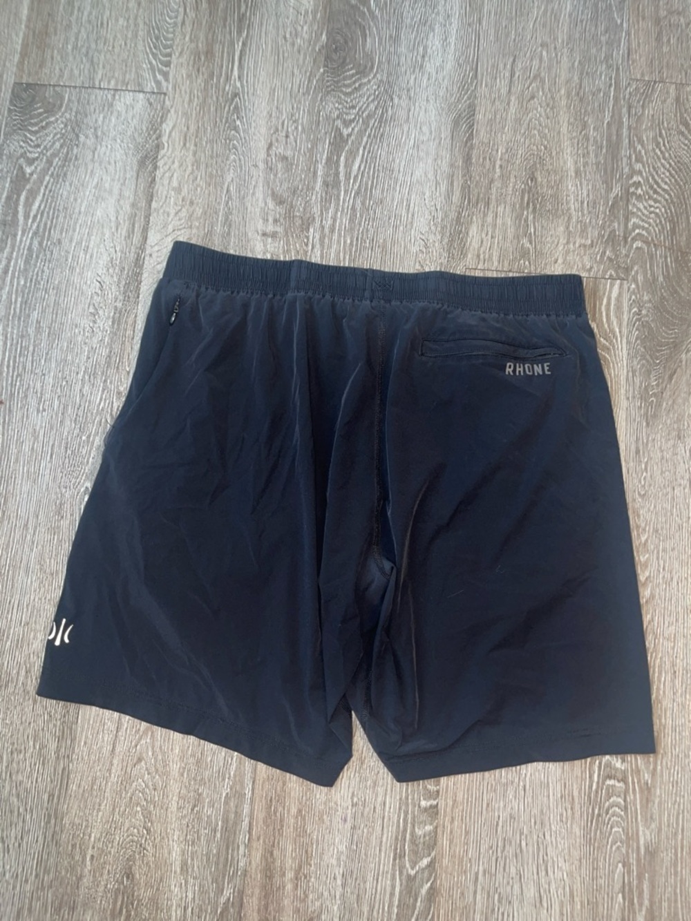 Rhone Mako Shorts unlined black size xl 8.5 inseam active outdoors gym workout
